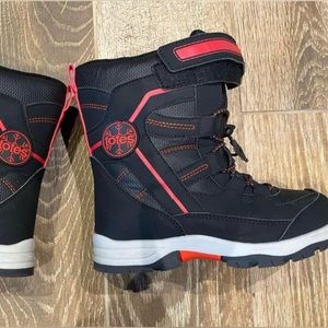 Totes snow boots